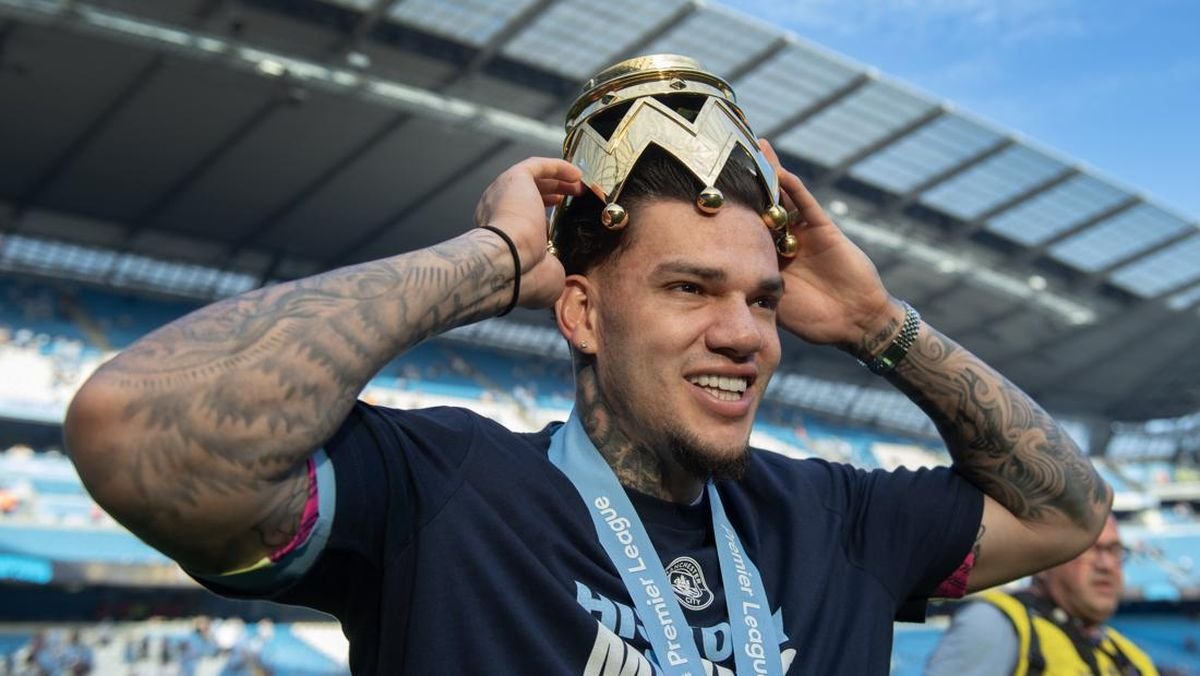 Ederson Ditawar Rp 882 Miliar untuk Gabung Al Ittihad