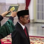 Jokowi Lantik Yuliot Tanjung