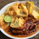 Resep Batagor Rumahan yang Gurih, Kenyal, dan Kuah Kacangnya Bikin Nagih